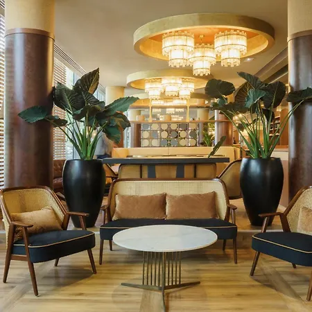 Hotel Voco Paris - Porte De By Ihg 4*
