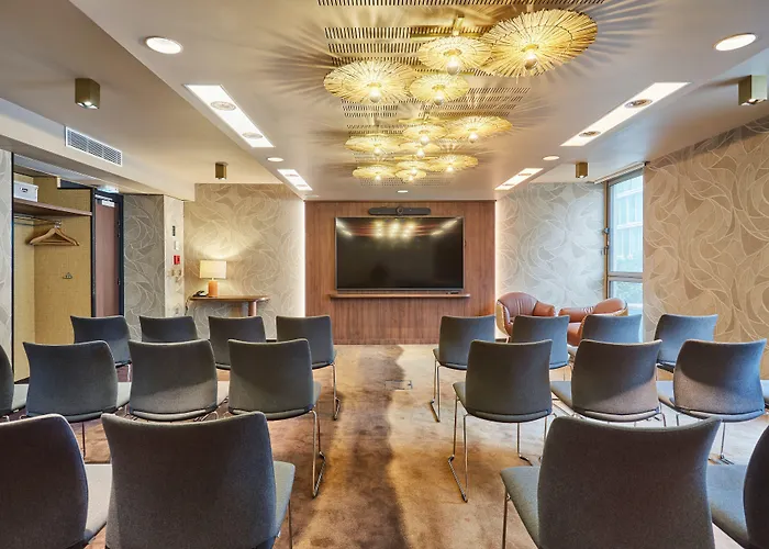 Hotel Voco Paris - Porte De 4*